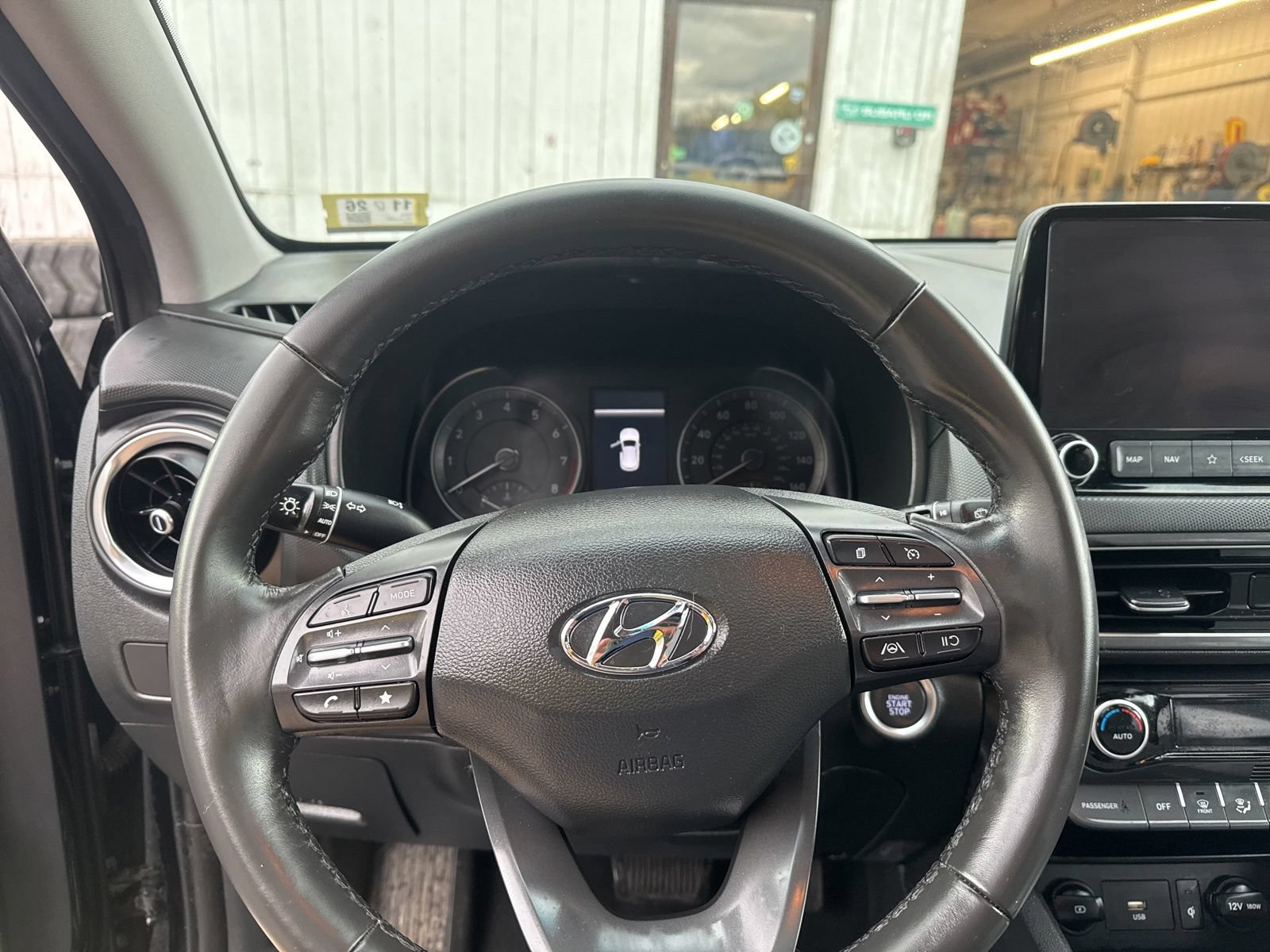 Used 2023 Hyundai Kona SEL w/ Convenience Package FWD image 13