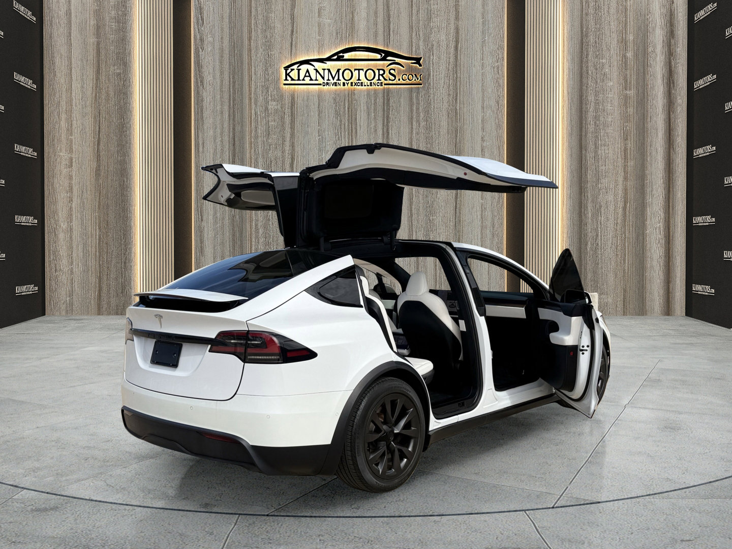 Used 2023 Tesla Model X image 24