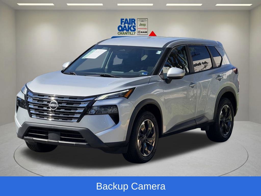 Used 2024 Nissan Rogue SV FWD image 3