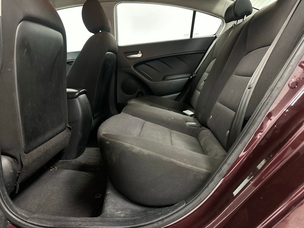 Used 2017 Kia Forte LX image 17