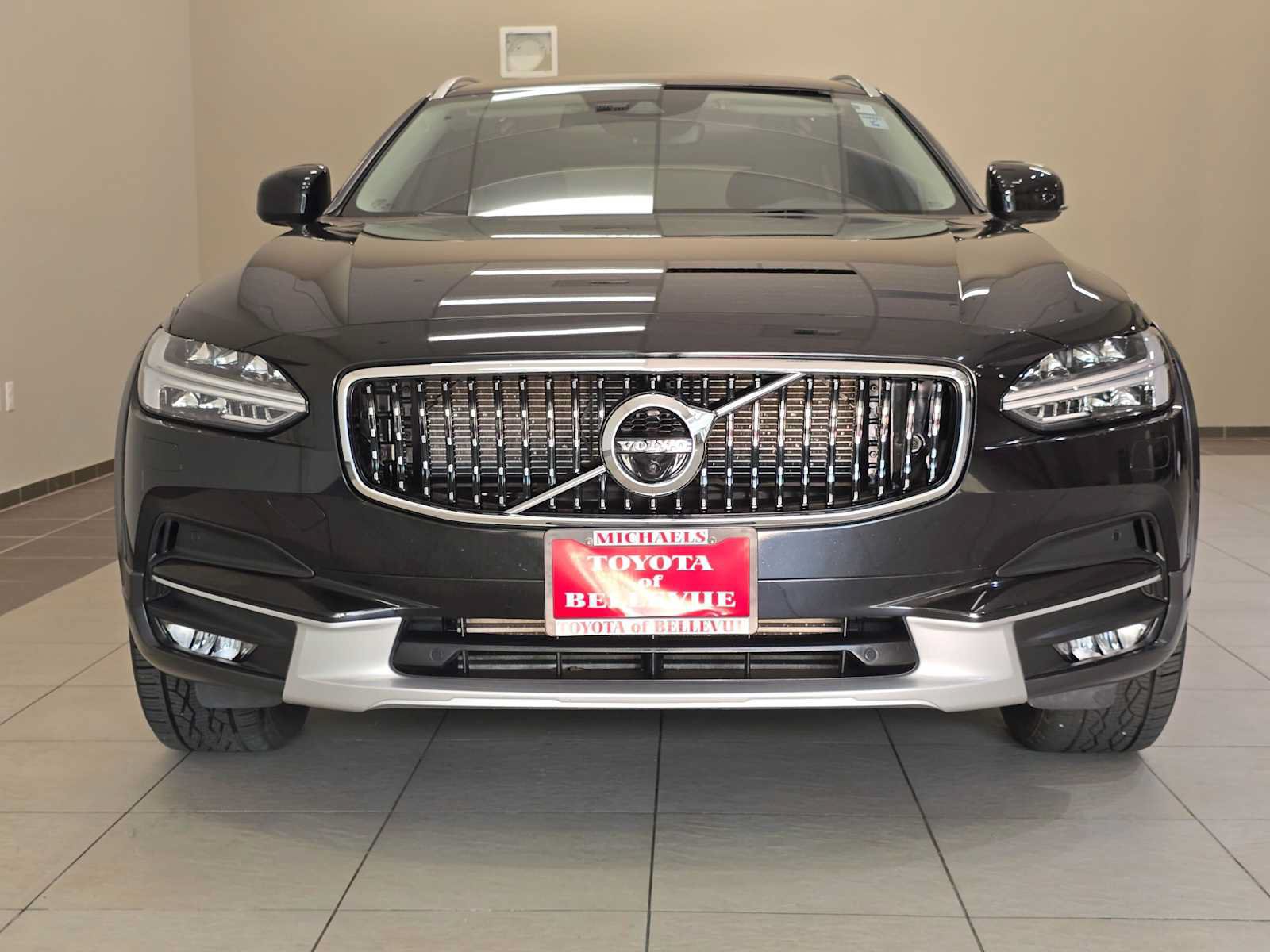 Used 2019 Volvo V90 T5 Cross Country AWD/4WD image 6