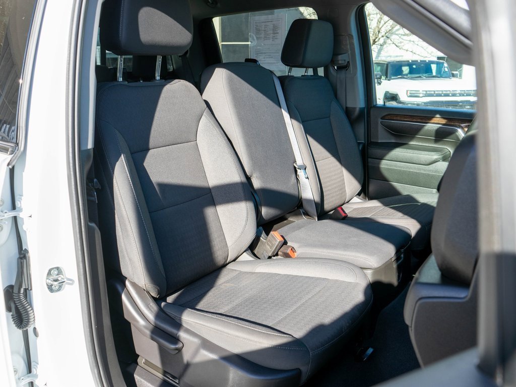 Used 2024 GMC Sierra 2500 SLE w/ Preferred Package image 9