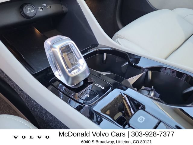 Used 2026 Volvo XC40 B5 Plus w/ Protection Package Premier AWD/4WD image 24