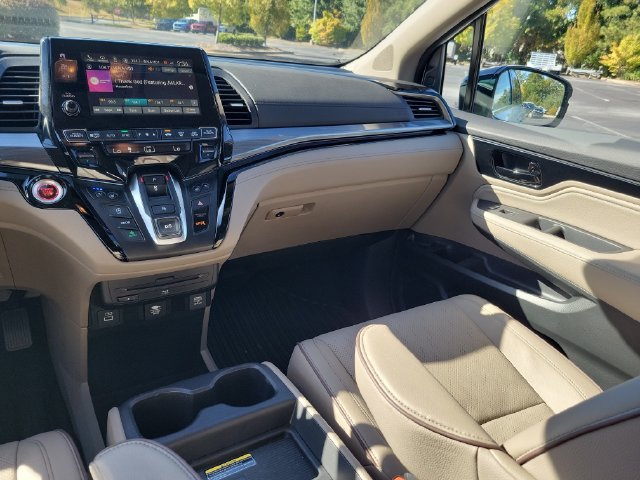 Certified 2024 Honda Odyssey Elite image 13