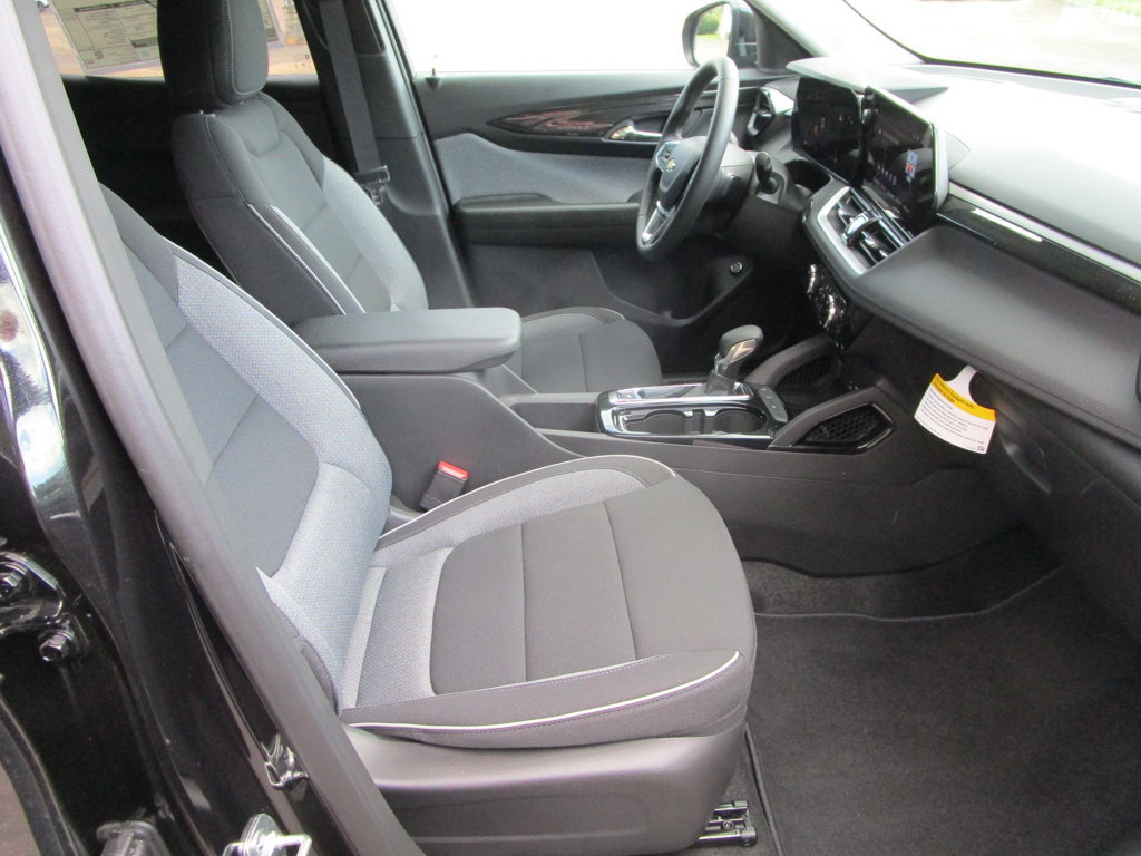 New 2026 Chevrolet TrailBlazer LT w/ Convenience Package FWD image 18