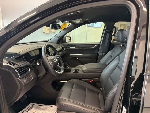 Used 2025 GMC Acadia Elevation w/ Elevation Premium Package AWD/4WD image 14