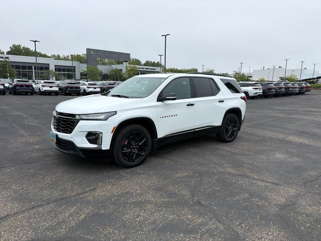 Used 2022 Chevrolet Traverse Premier w/ Redline Edition AWD/4WD image 6