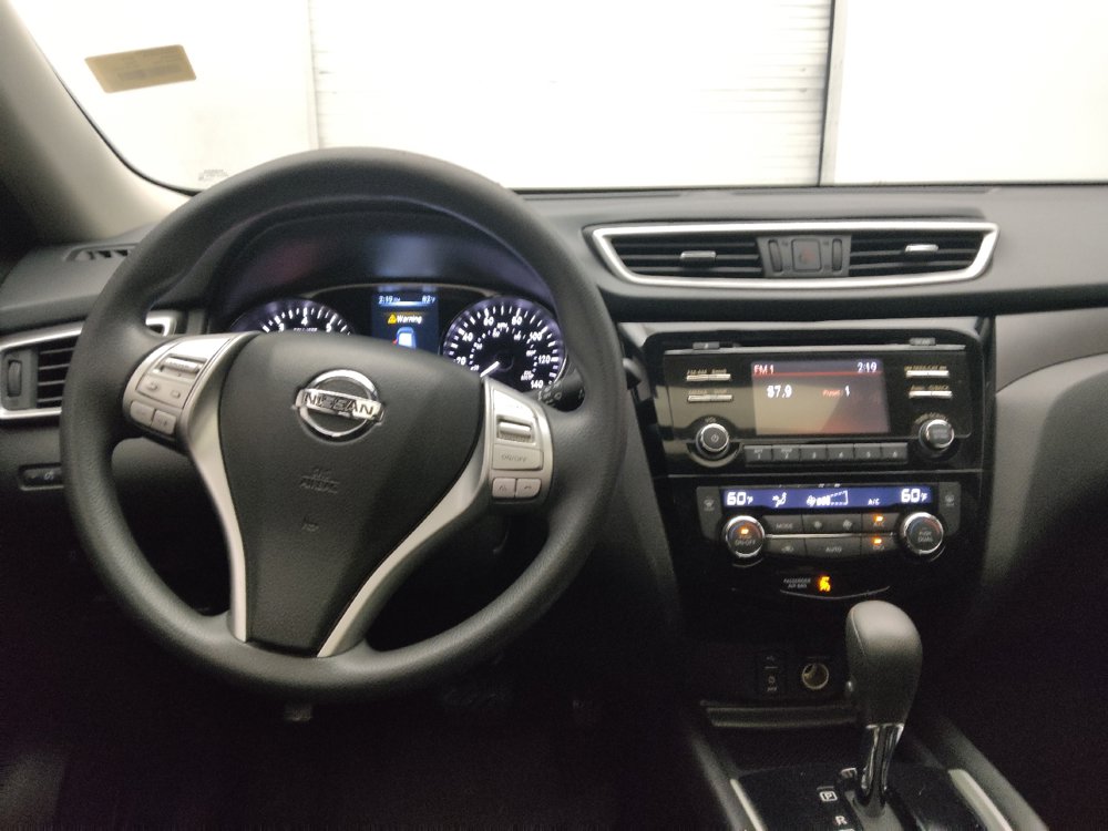 Used 2015 Nissan Rogue SV w/ SV Moonroof Package FWD image 22