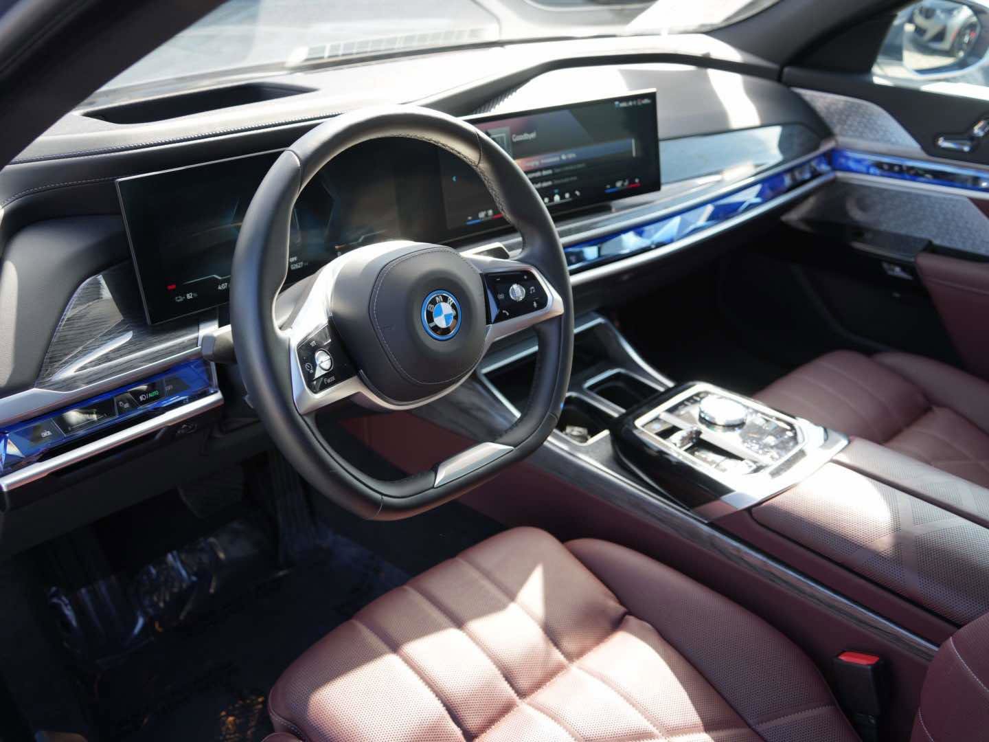 Used 2025 BMW i7 xDrive60 image 13