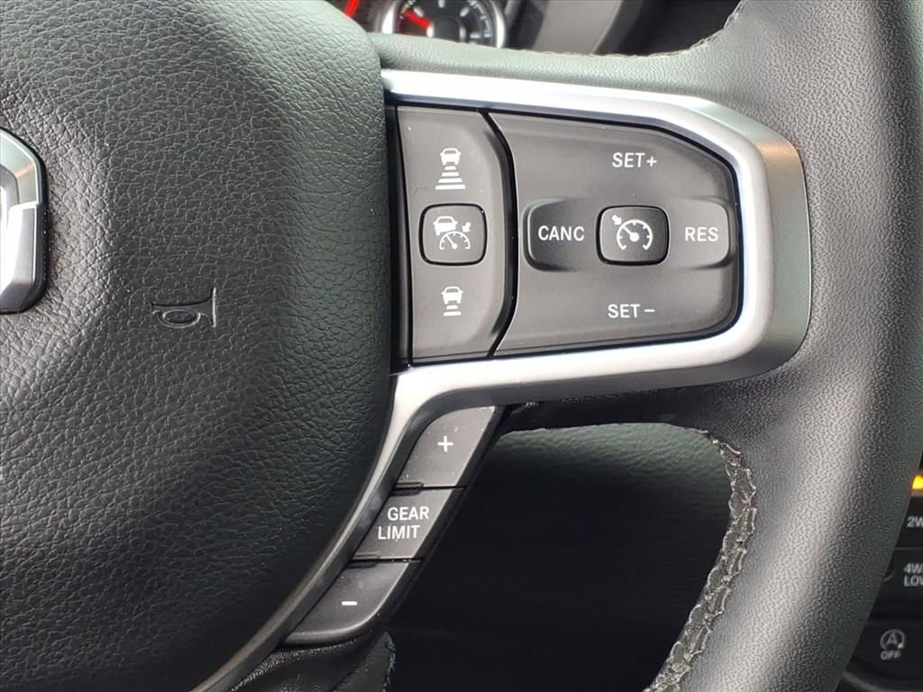 Used 2025 RAM 1500 Big Horn AWD/4WD image 9