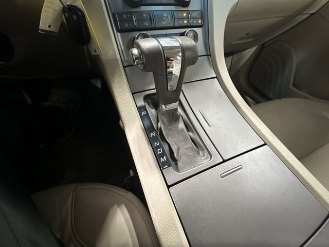 Used 2010 Ford Taurus SEL FWD image 27