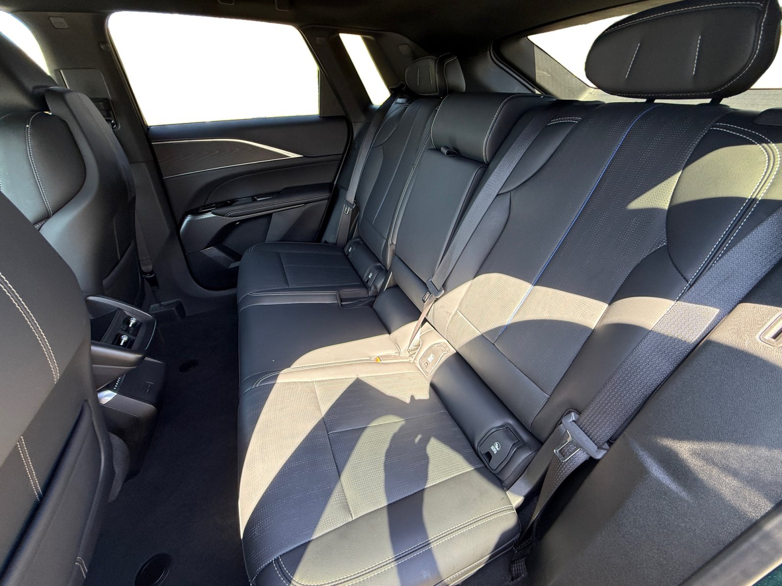 Used 2024 Cadillac Lyriq Sport w/ LPO, Floor Liner Package AWD/4WD image 16