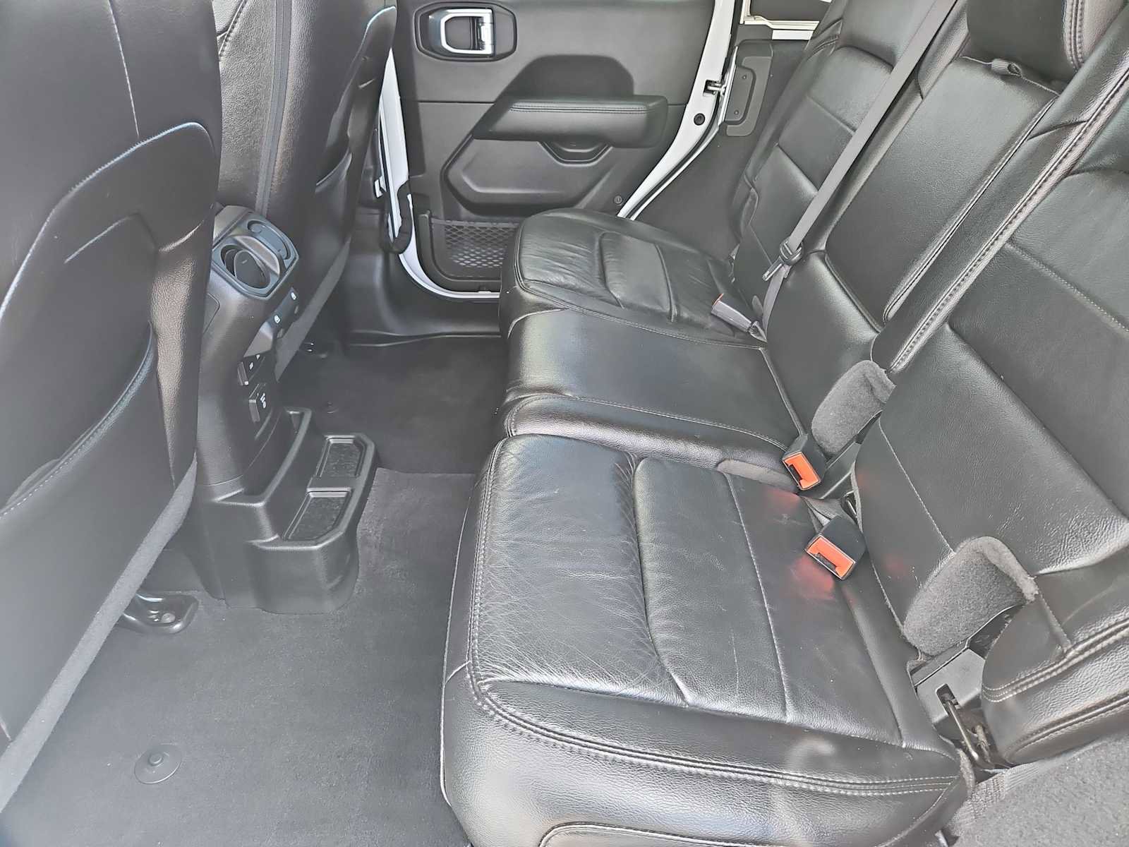 Used 2021 Jeep Wrangler Unlimited Sahara image 20