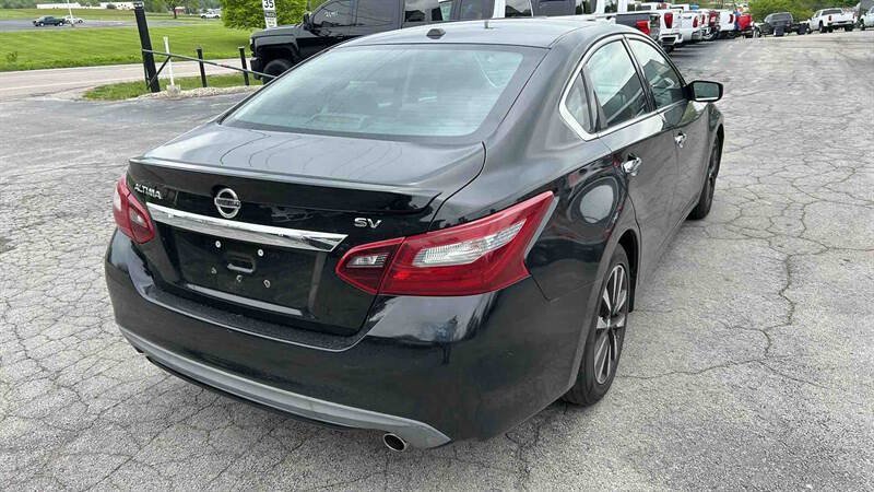 Used 2018 Nissan Altima 2.5 SV FWD image 8