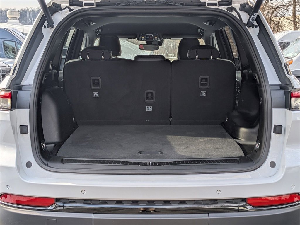 Certified 2024 Jeep Grand Cherokee Altitude image 5