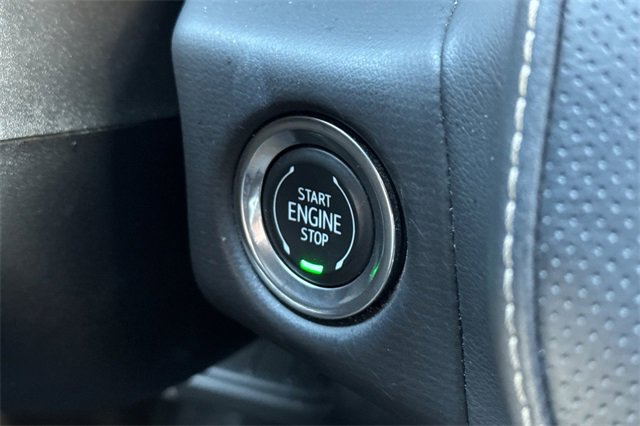 Used 2023 GMC Yukon SLT image 34