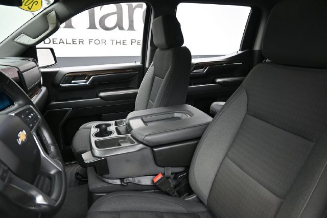 Used 2023 Chevrolet Silverado 1500 LT AWD/4WD image 17