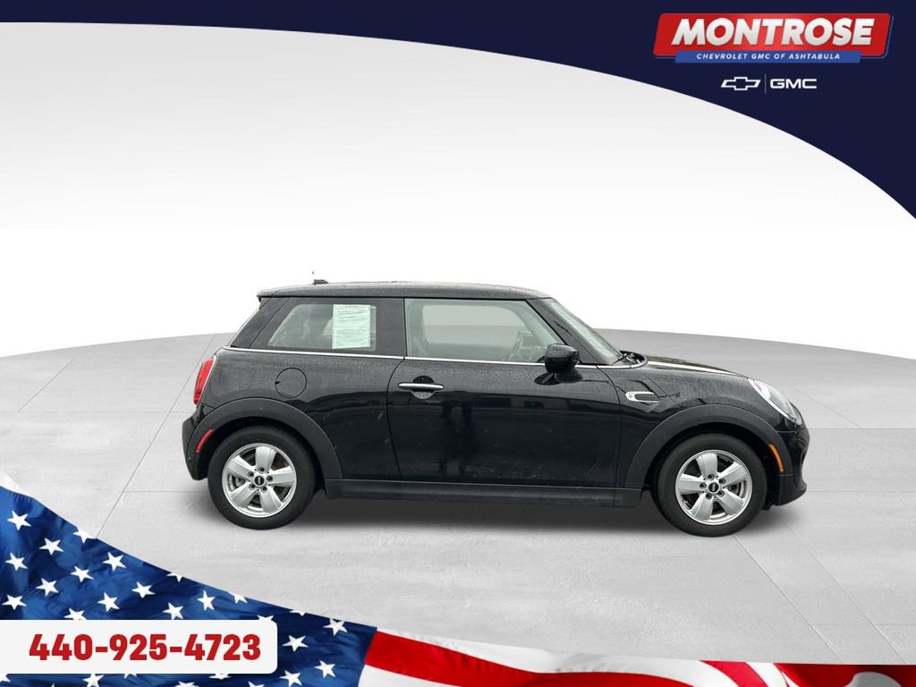 Used 2020 MINI Cooper 2-Door Hardtop image 6