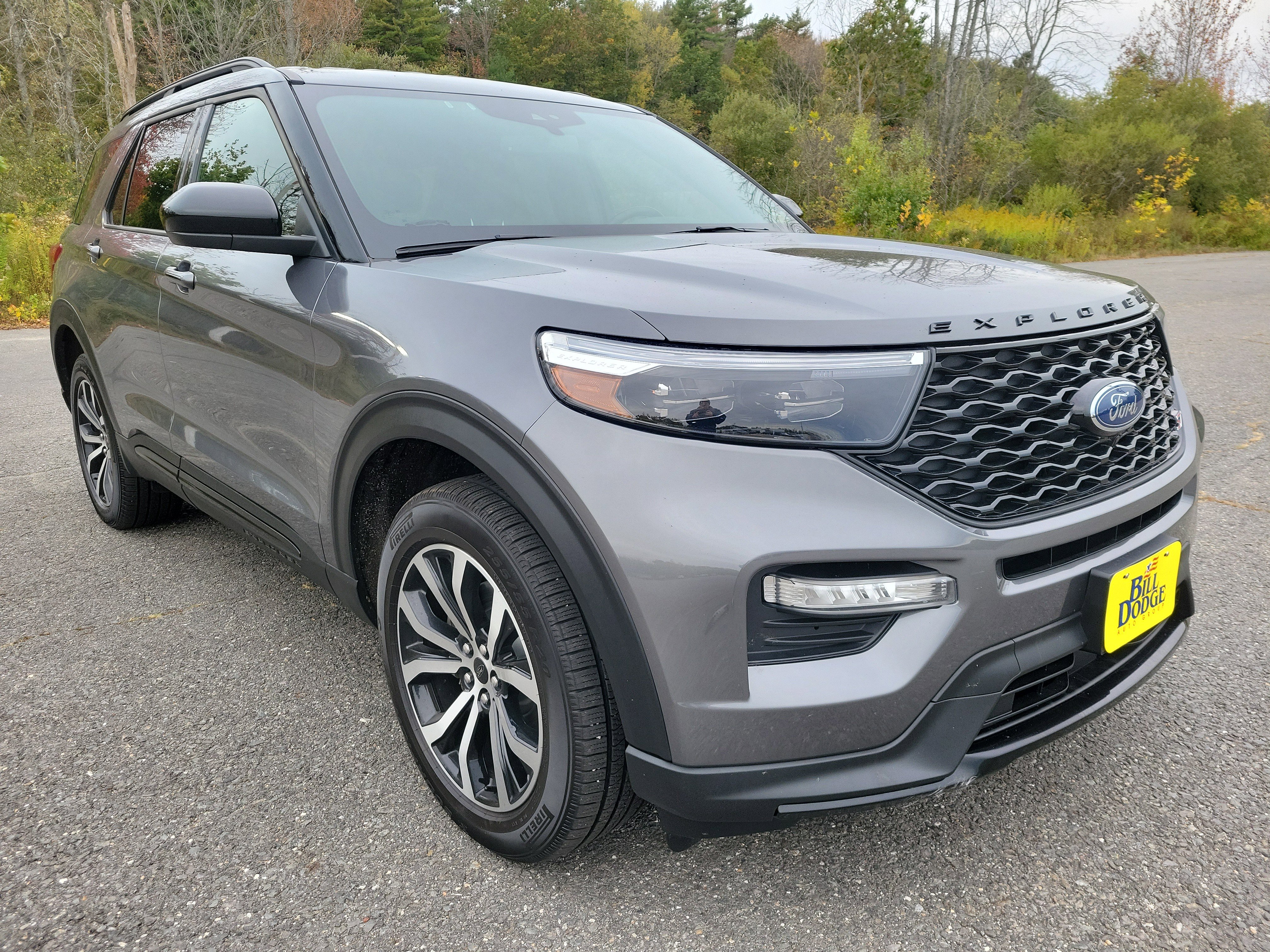 Used 2022 Ford Explorer ST image 3