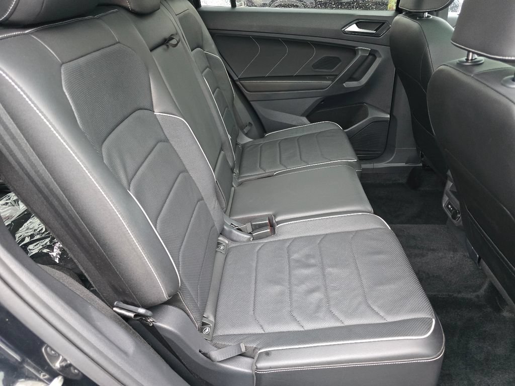 Used 2024 Volkswagen Tiguan SEL R-Line AWD/4WD image 29