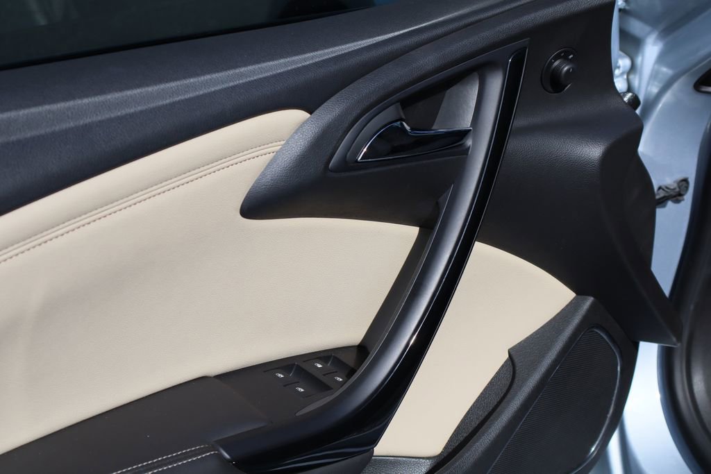 Used 2017 Buick Cascada Premium image 18