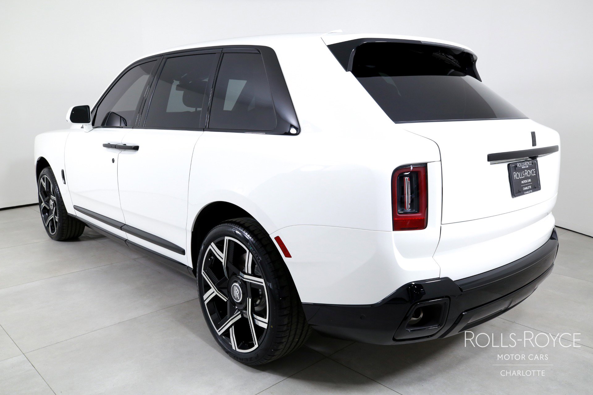 New 2026 Rolls-Royce Cullinan image 8