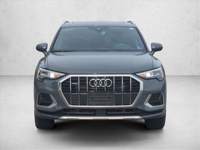 Used 2022 Audi Q3 2.0T Premium w/ Convenience Package AWD/4WD image 2