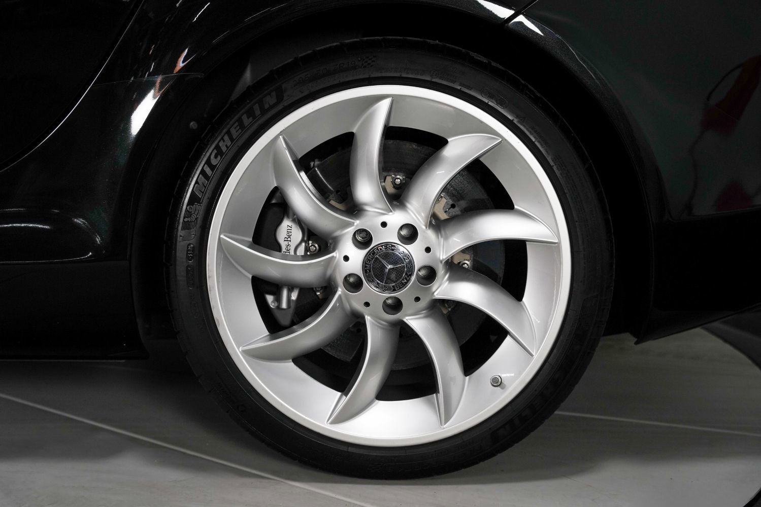 Used 2005 Mercedes-Benz SLR image 22