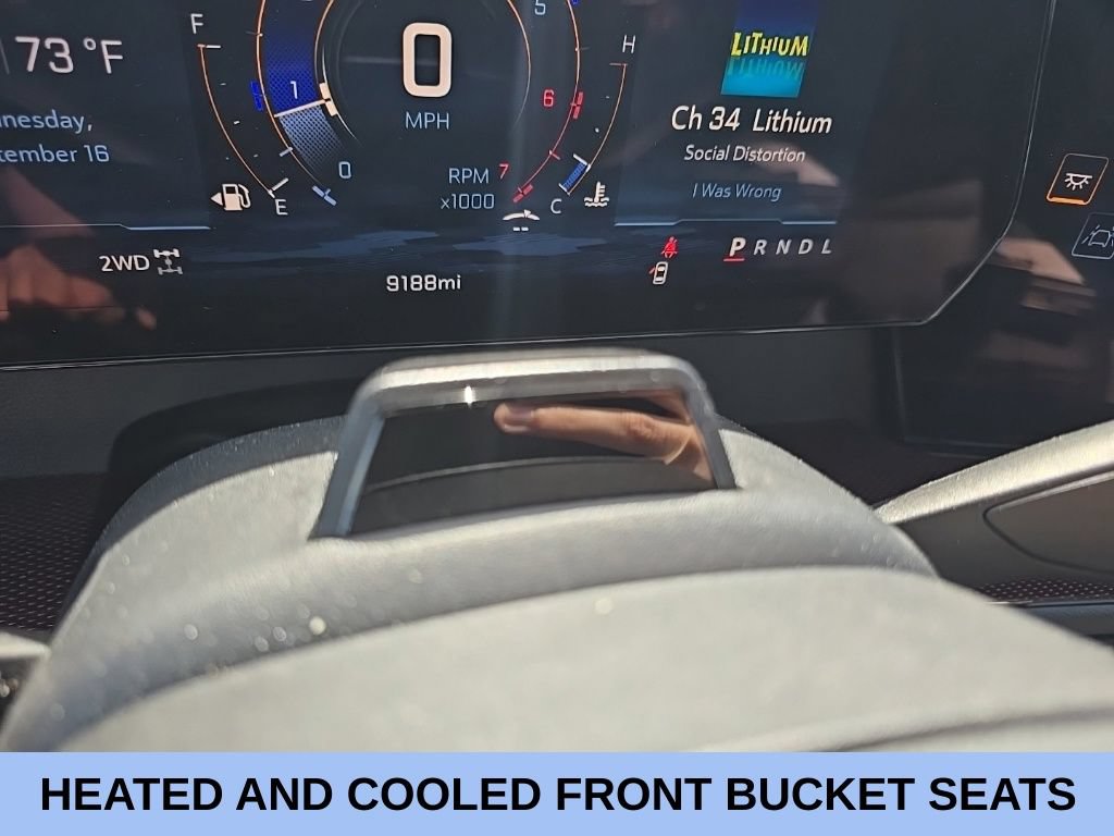 Used 2026 Chevrolet Traverse RS AWD/4WD image 25
