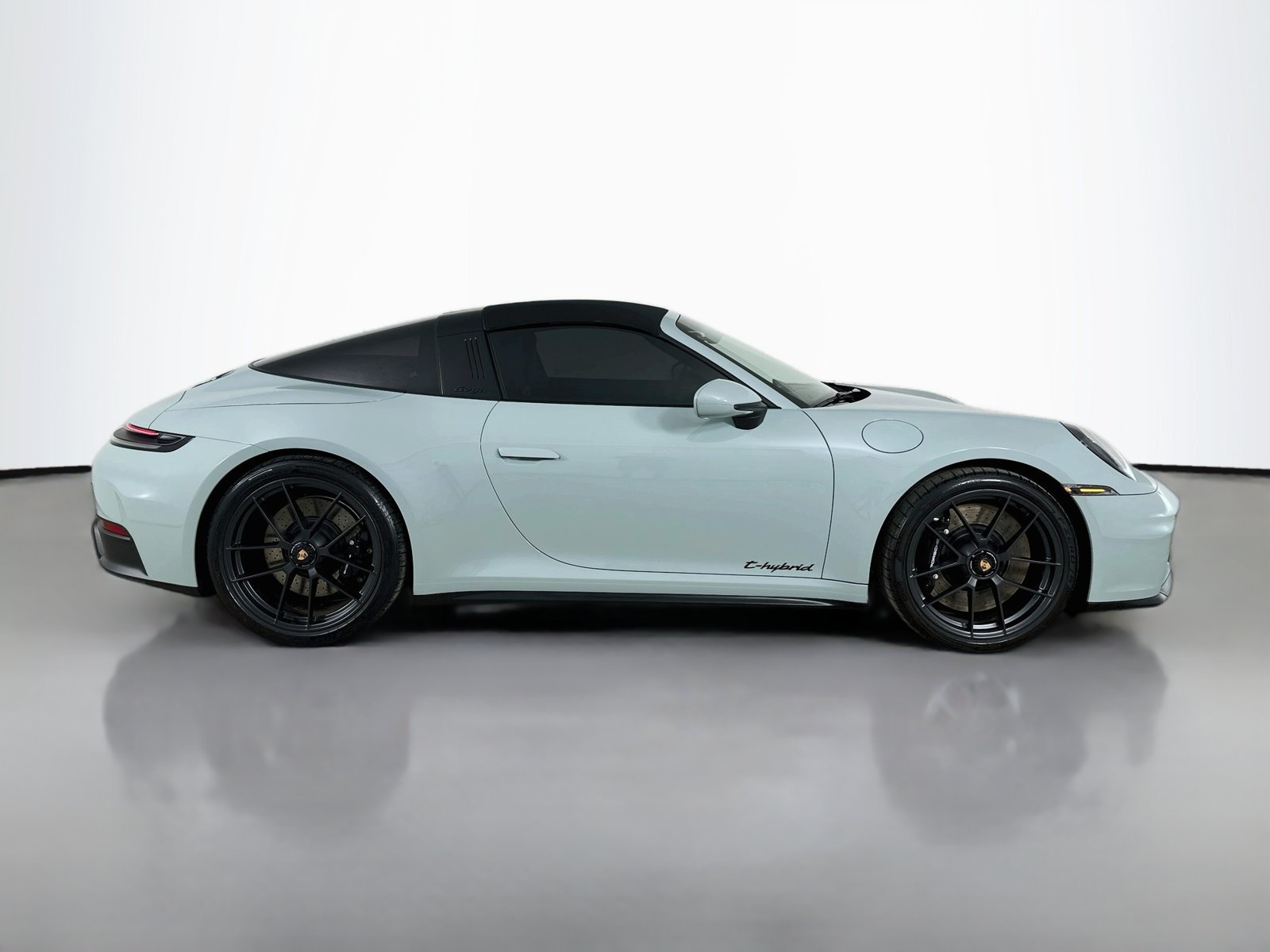 Used 2026 Porsche 911 Targa 4 GTS AWD/4WD image 4