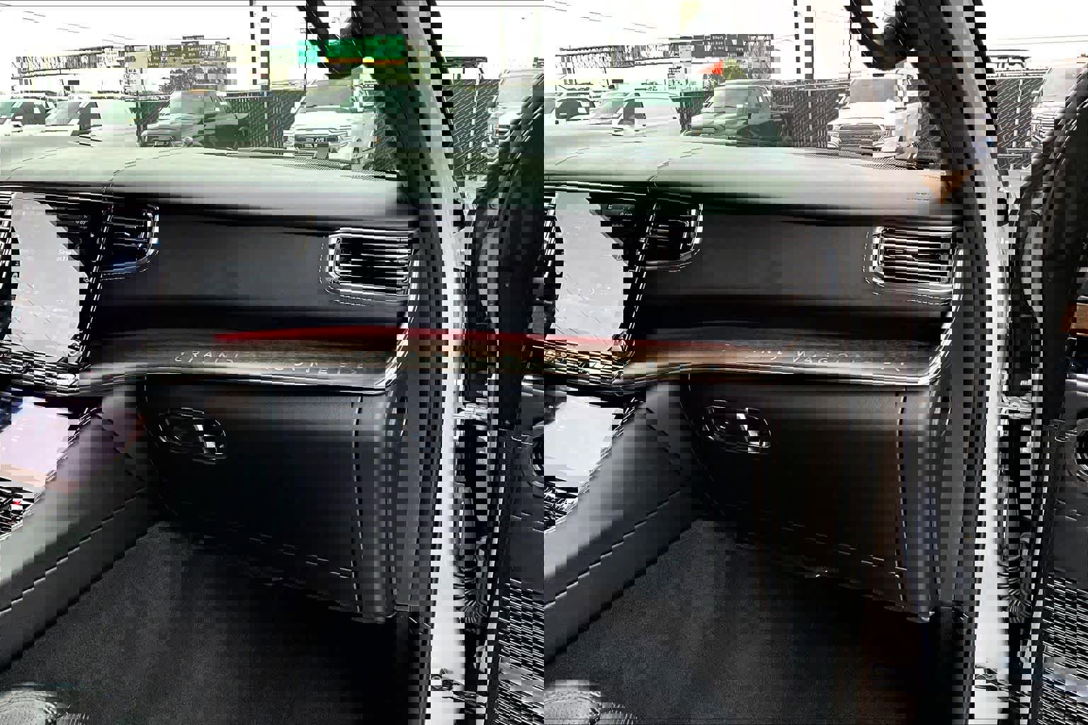 Used 2023 Jeep Grand Wagoneer Series II image 18