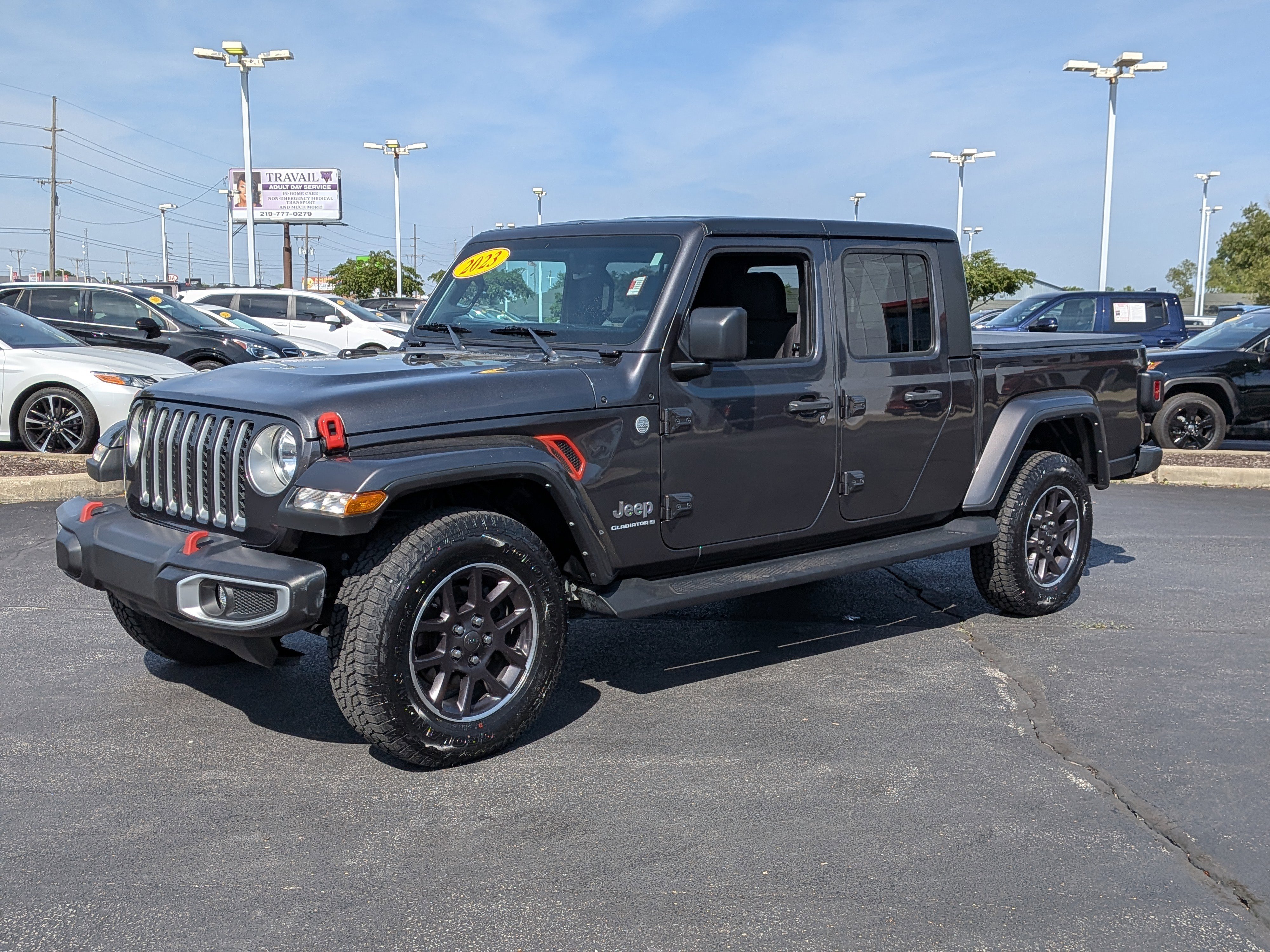 Used 2023 Jeep Gladiator Overland AWD/4WD image 4