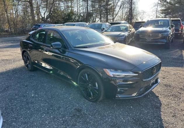 Used 2023 Volvo S60 B5 Plus w/ Climate Package image 2
