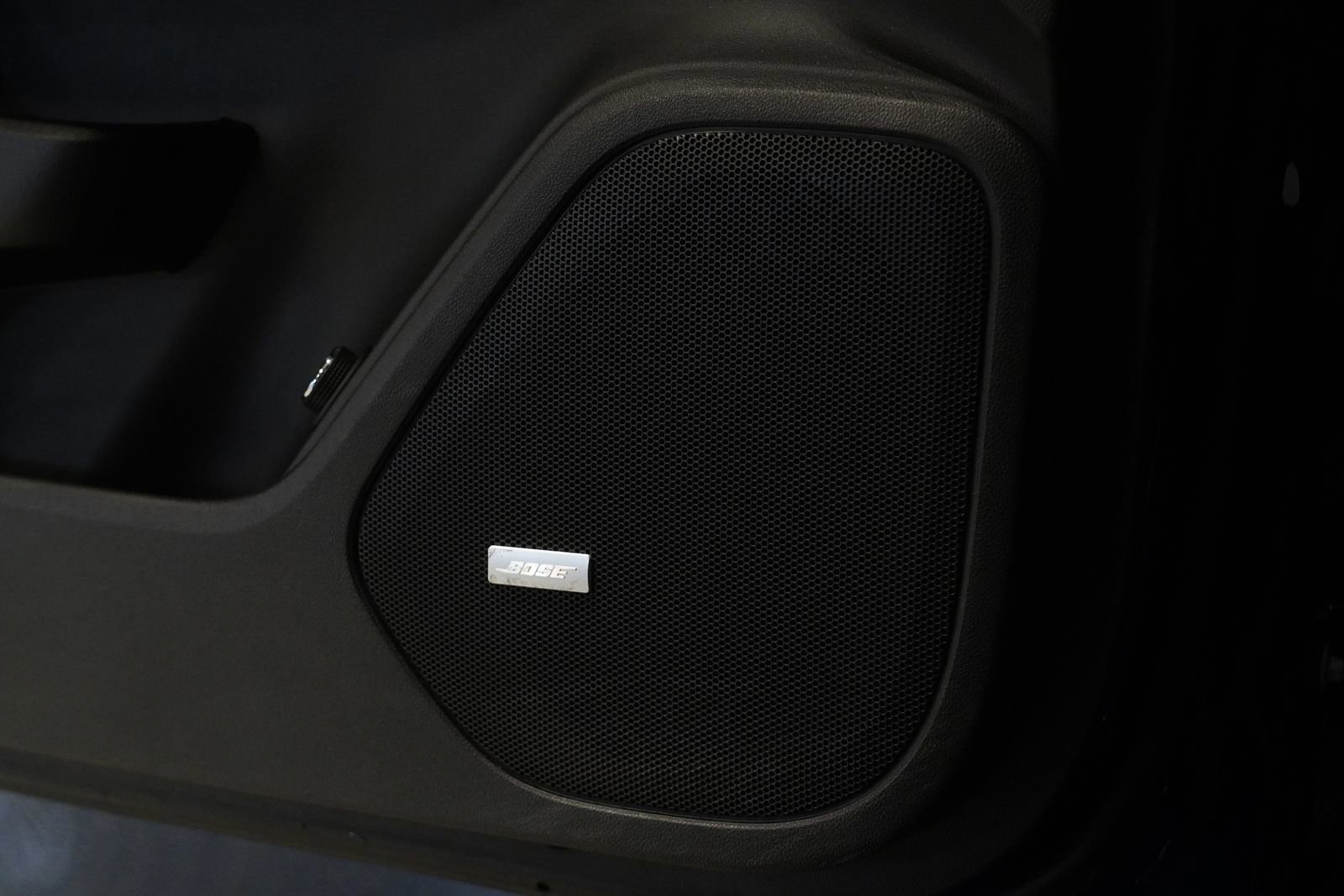 Used 2023 Chevrolet Blazer Premier image 29