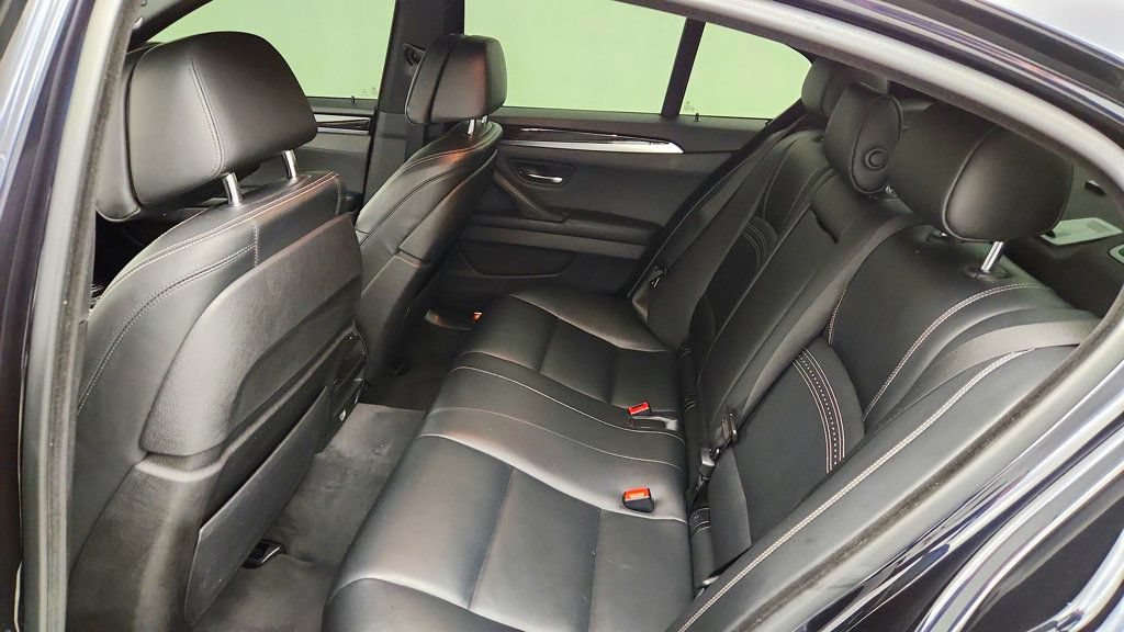 Used 2015 BMW 550i xDrive Sedan AWD/4WD image 22