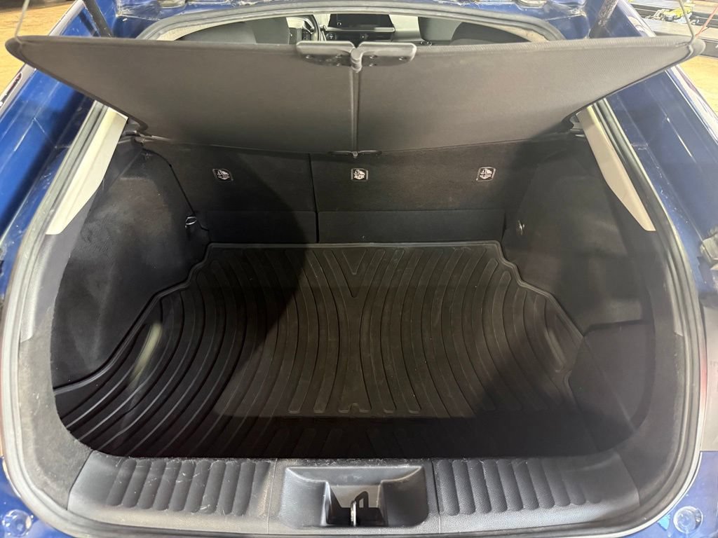 Used 2023 Toyota Prius LE FWD image 36