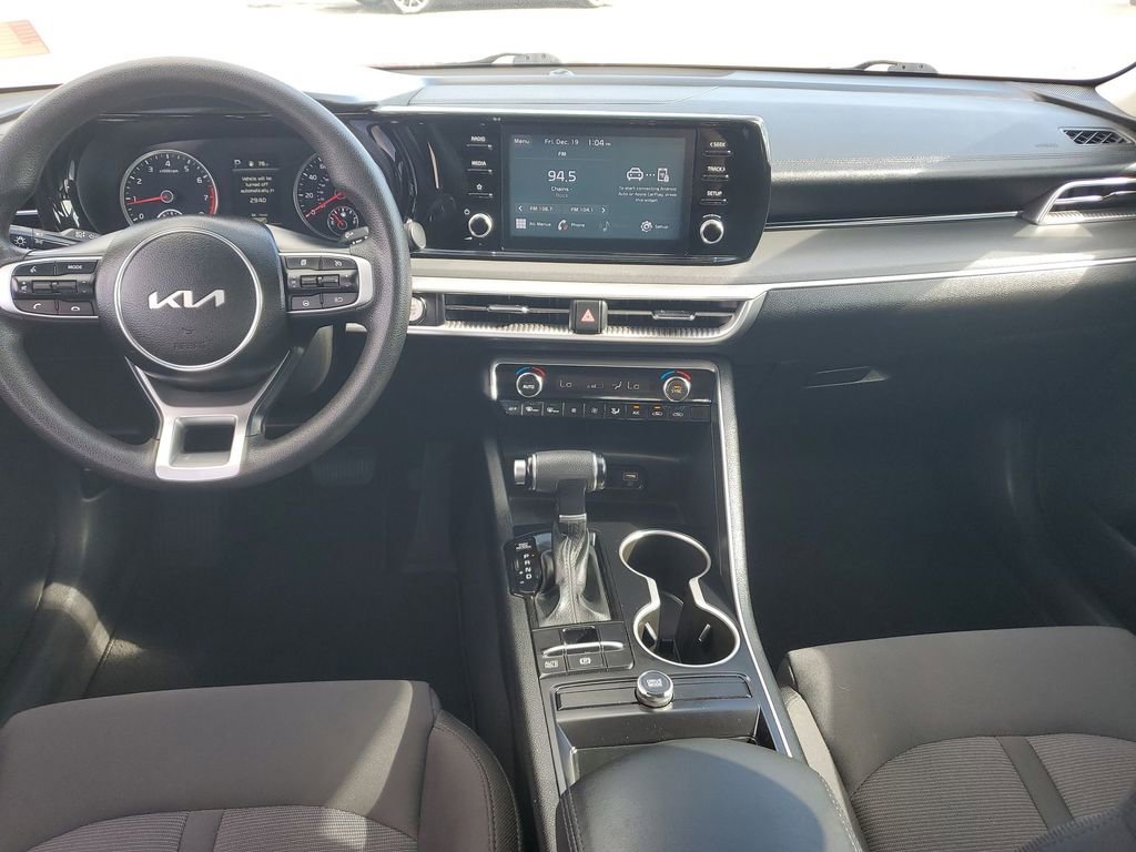 Used 2023 Kia K5 LXS image 10