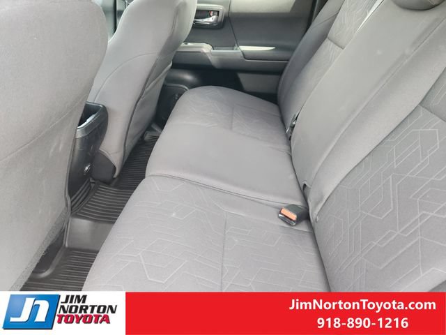 Used 2017 Toyota Tacoma TRD Off-Road w/ Tow Package (A/T) AWD/4WD image 30