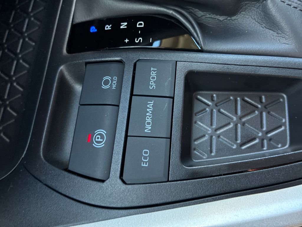 New 2025 Toyota RAV4 XLE image 39
