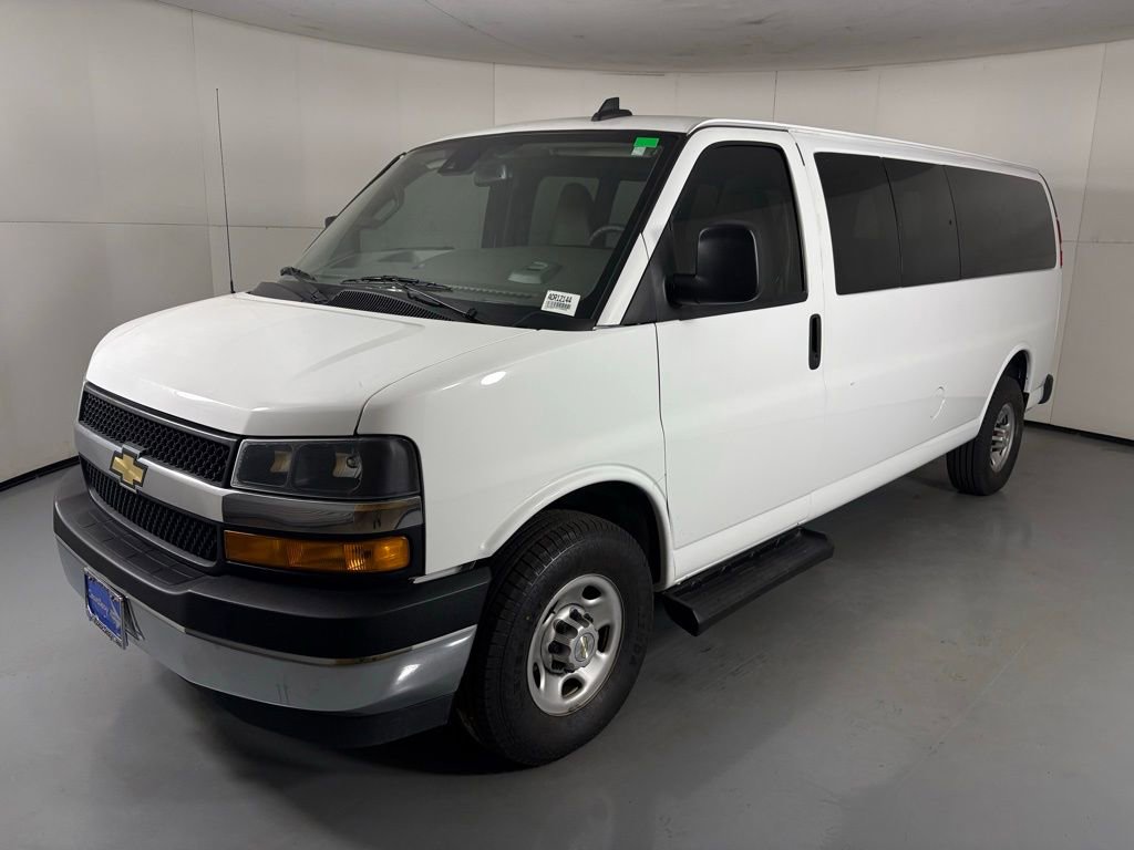 Used 2023 Chevrolet Express 3500 LT w/ LT Preferred Equipment Group image 5