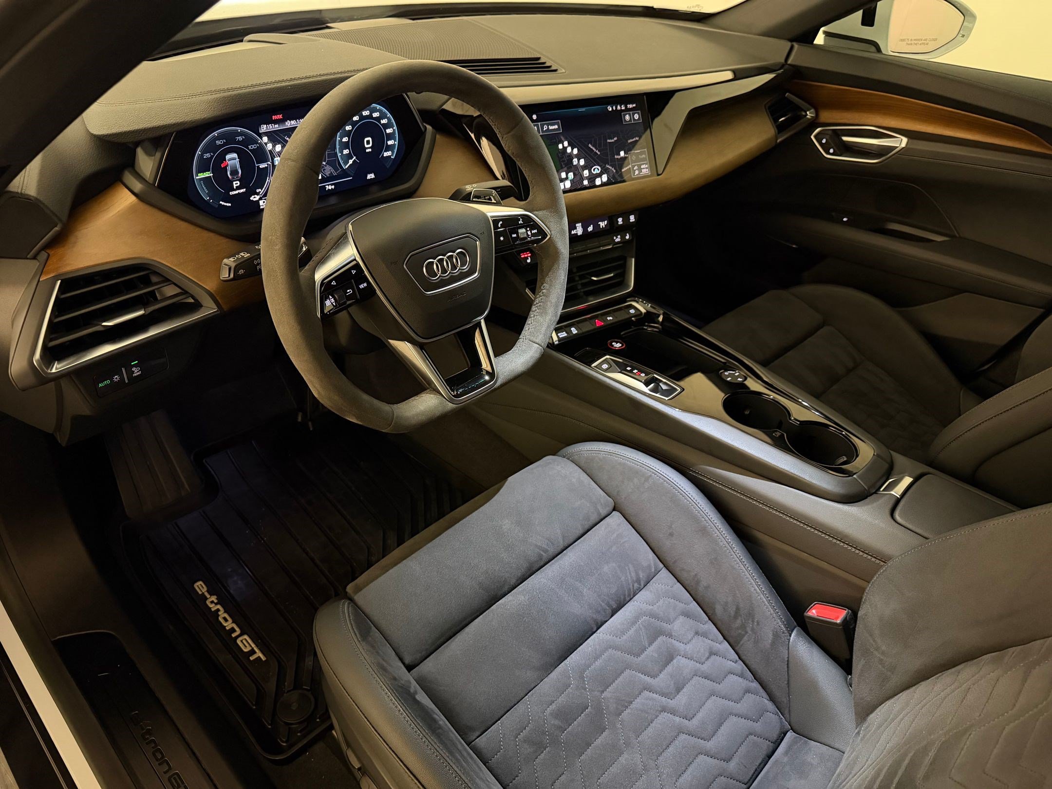 Used 2023 Audi e-tron GT Premium Plus AWD/4WD image 4