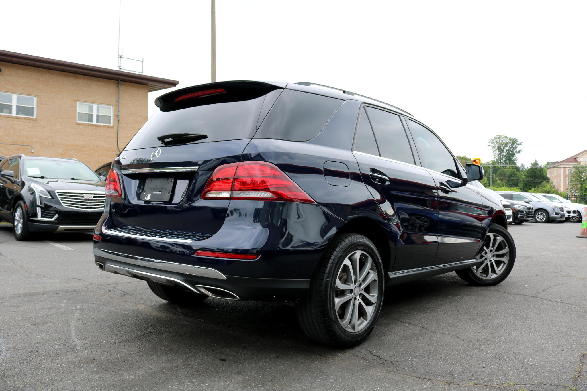 Used 2016 Mercedes-Benz GLE 350 RWD 4dr GLE 350 w/ Premium Package image 2