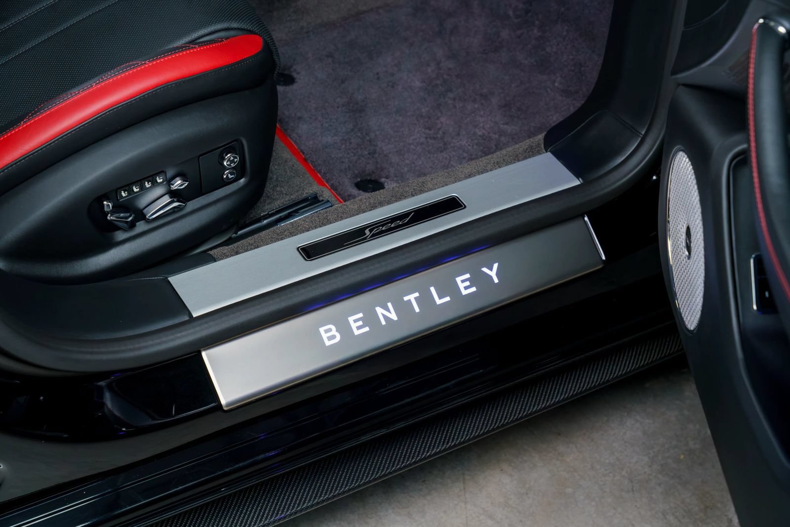 Used 2024 Bentley Flying Spur S W12 AWD/4WD image 93