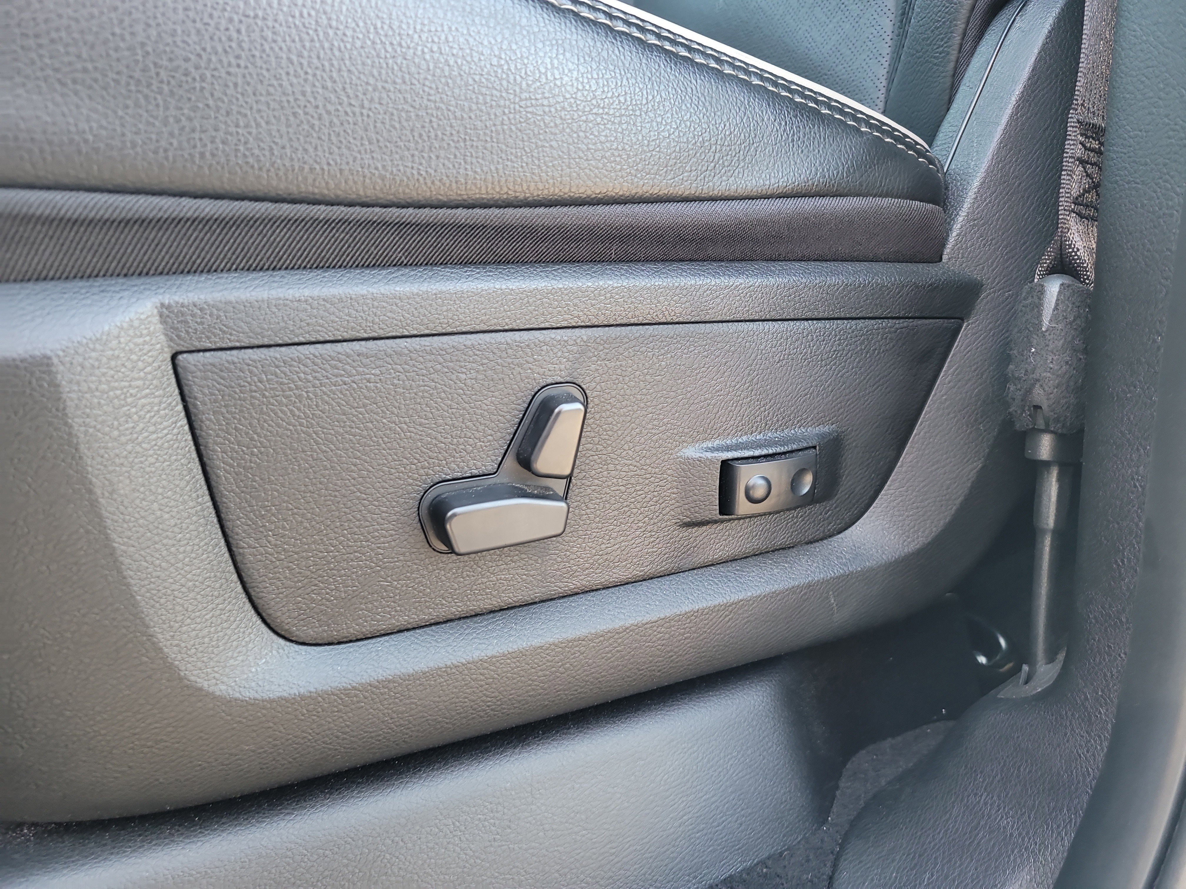 Used 2025 RAM 2500 Laramie image 19