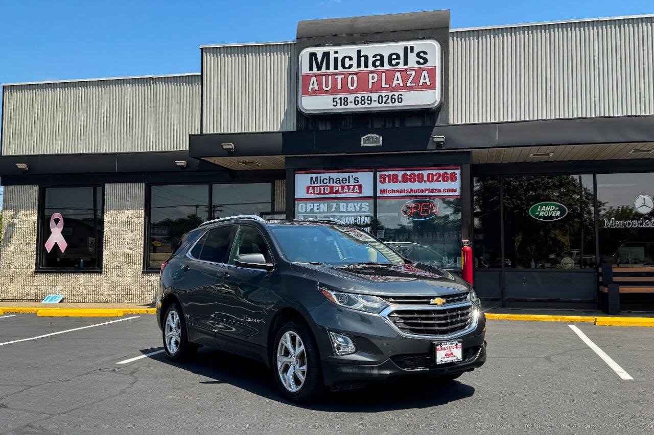 Used 2018 Chevrolet Equinox LT w/ Sun & Infotainment Package AWD/4WD image 2
