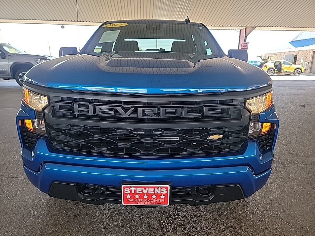 Used 2024 Chevrolet Silverado 1500 Custom AWD/4WD image 4