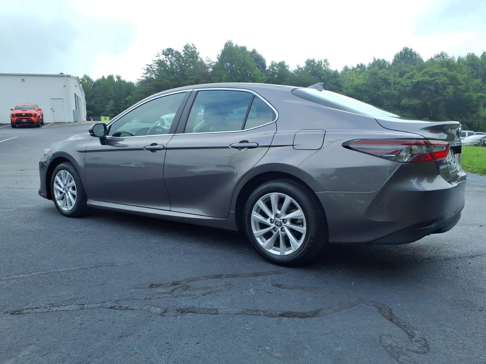Used 2023 Toyota Camry LE FWD image 3