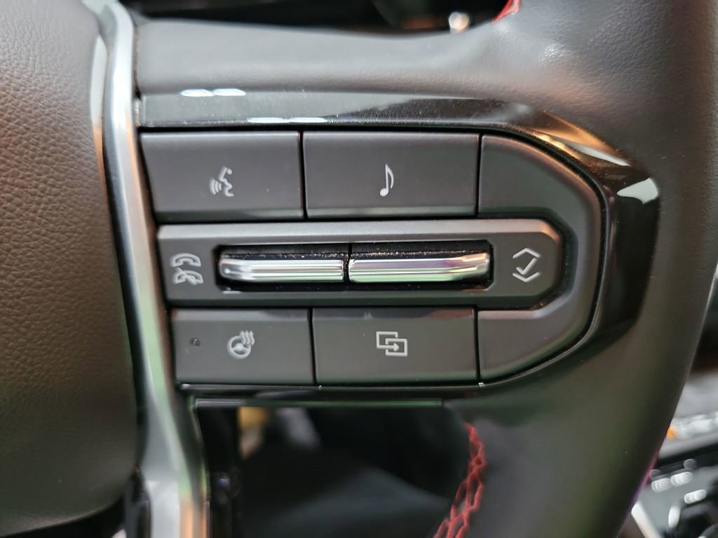 Used 2023 Chevrolet Colorado Z71 w/ Z71 Convenience Package 2 image 45