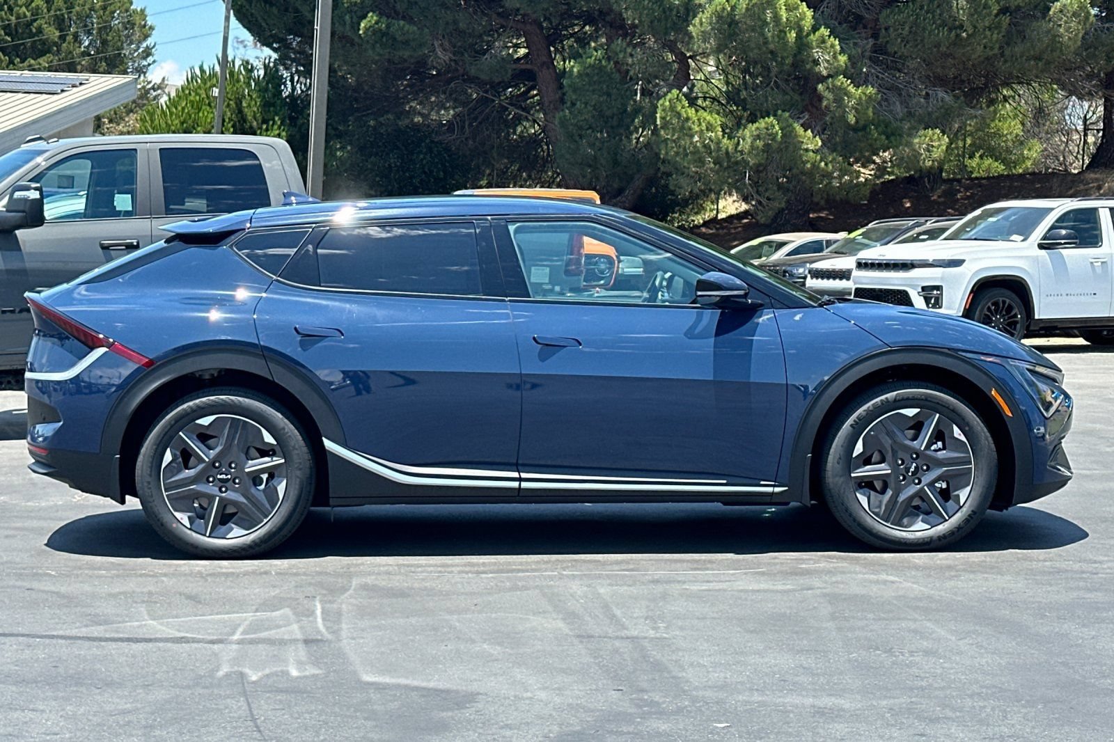 New 2026 Kia EV6 Light RWD image 3