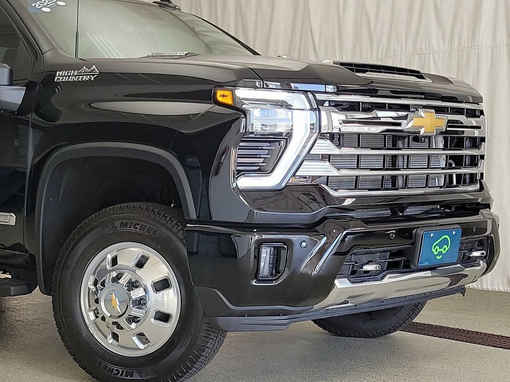 Certified 2025 Chevrolet Silverado 3500 High Country w/ High Country Premium Package image 2